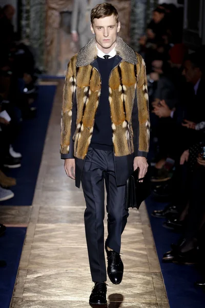 Look 5